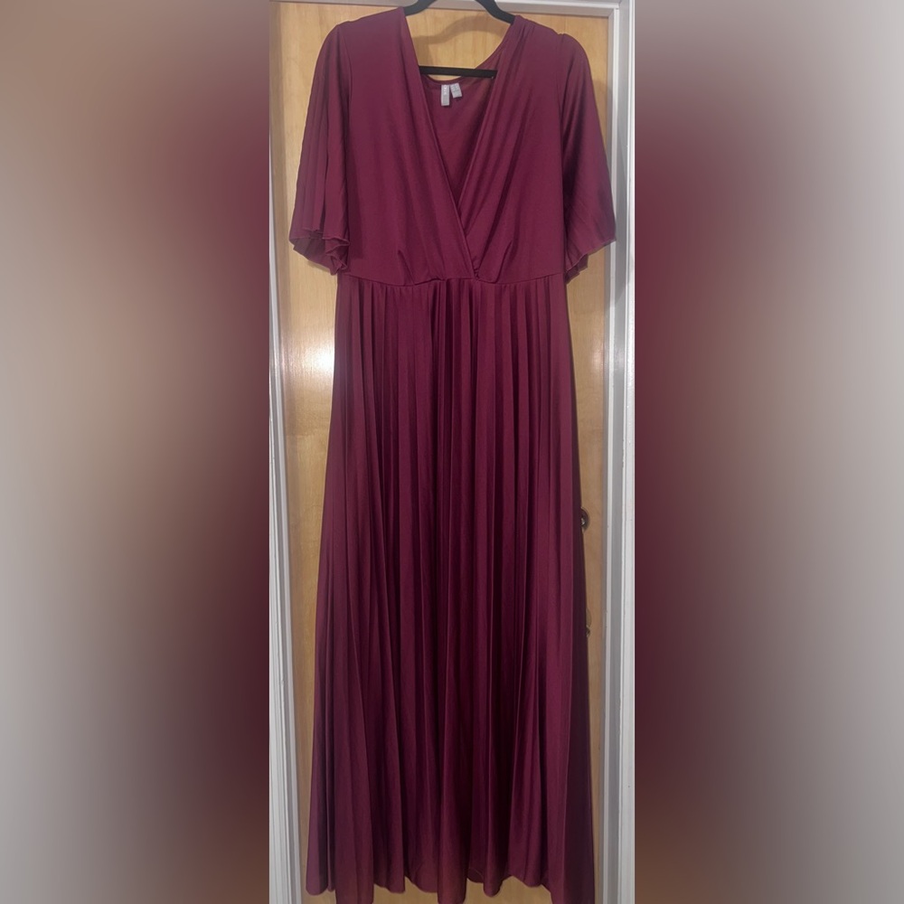 ASOS Curve Red Pleated Wrap Gown - Picture 2 of 3